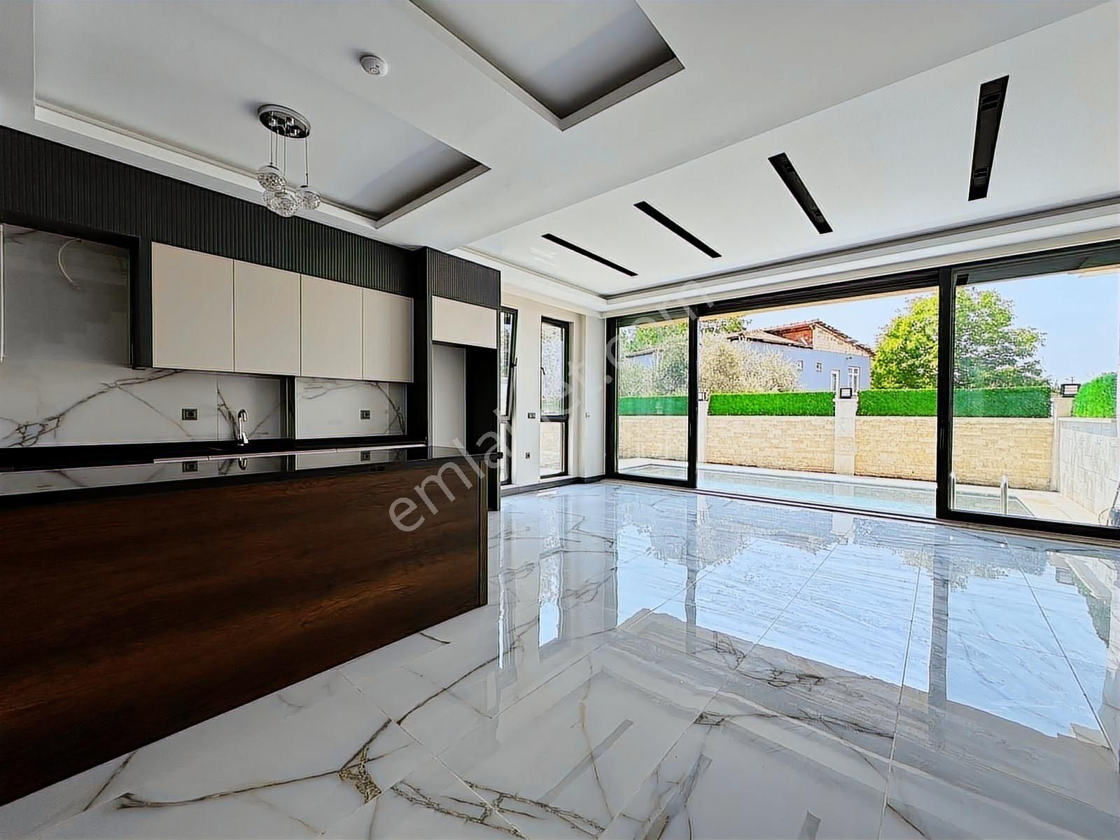 Antalya'da 450 M2 7+1 Havuz 4 Katlı Asansör Ultra Lüks İskanlı - Görsel 29