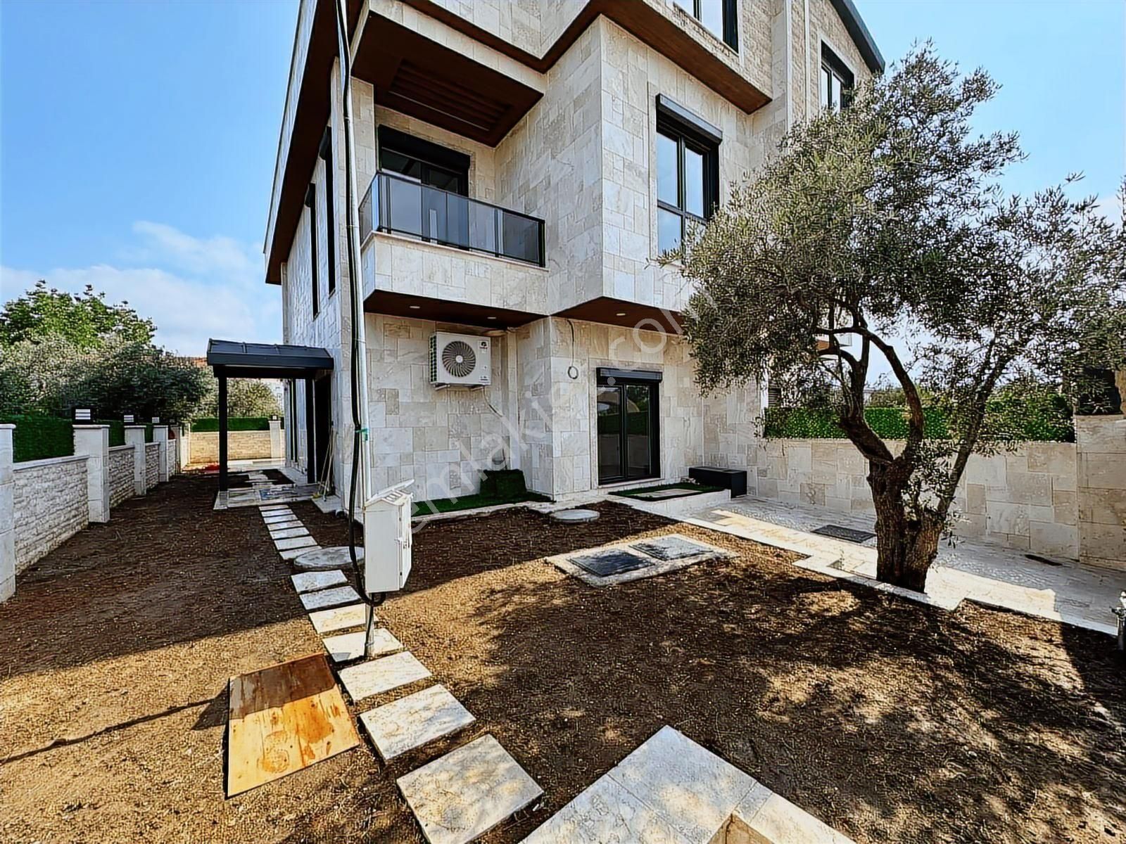 Antalya'da 450 M2 7+1 Havuz 4 Katlı Asansör Ultra Lüks İskanlı - Görsel 10