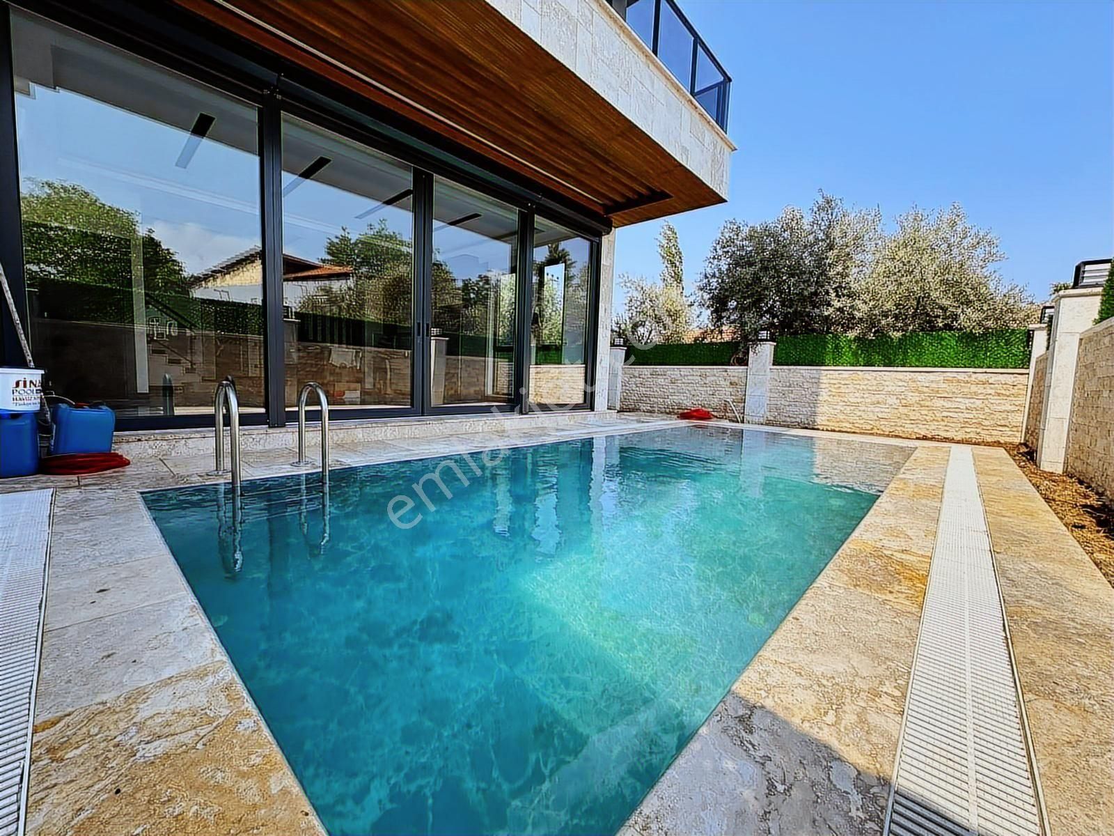 Antalya'da 450 M2 7+1 Havuz 4 Katlı Asansör Ultra Lüks İskanlı - Görsel 23