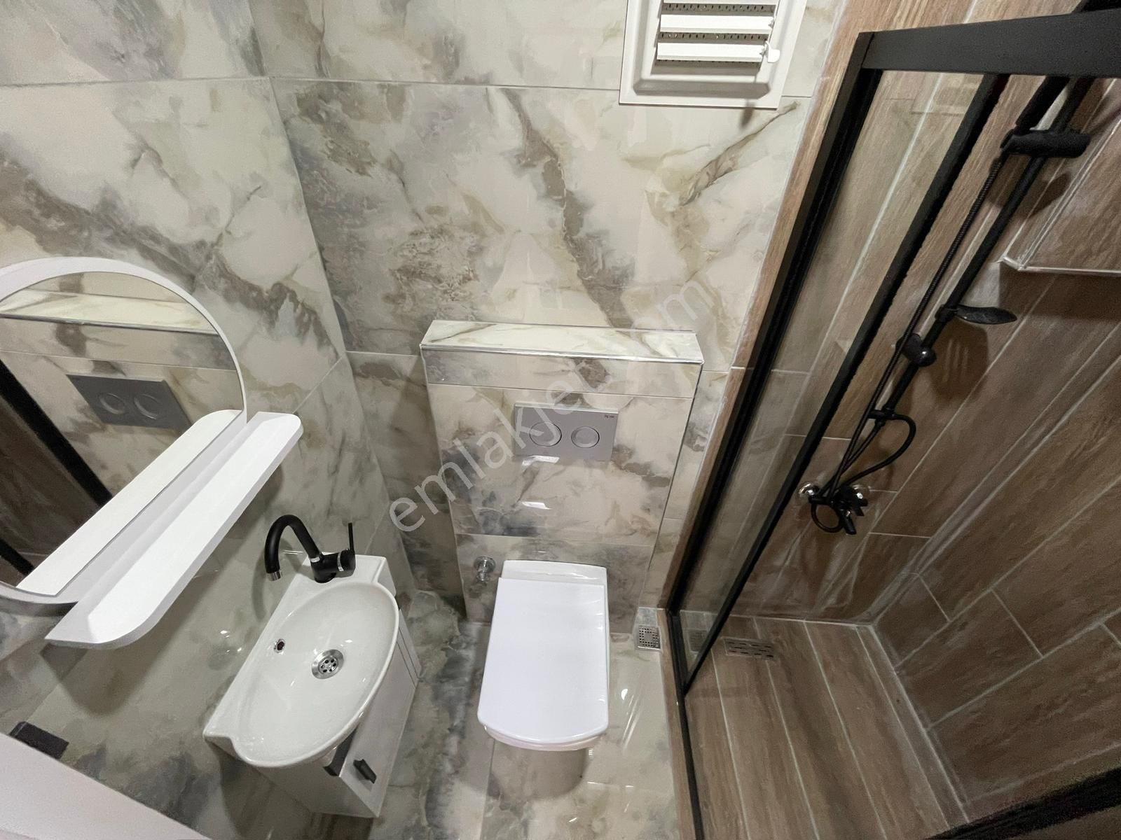 Kariyer'den Ultra Lüx Yapılı Çft Banyolu Yüksek Katta 3+1 Daire - Görsel 18