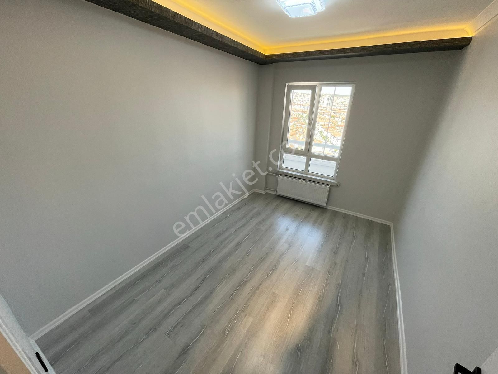 Kariyer'den Ultra Lüx Yapılı Çft Banyolu Yüksek Katta 3+1 Daire - Görsel 32