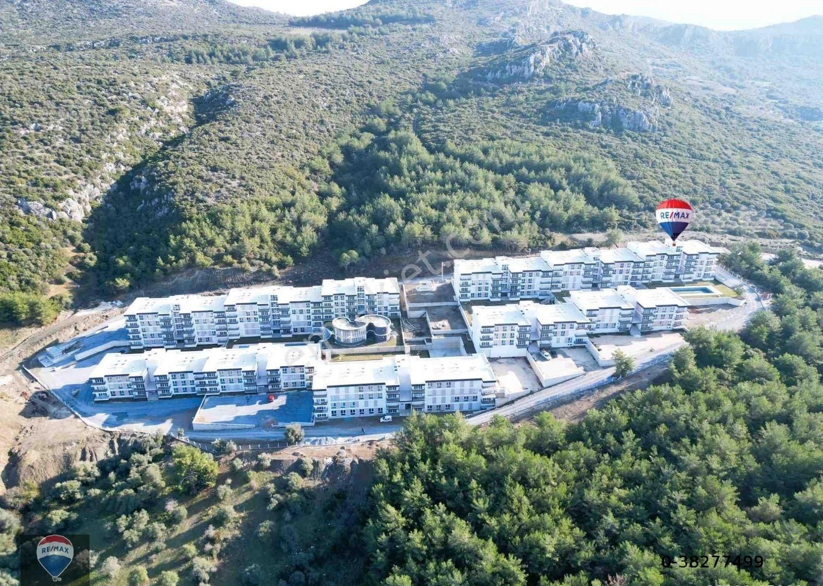 Kuşadası Eşın Vadı Sıtesınde Satılık Havuzlu 1+1 Daıre