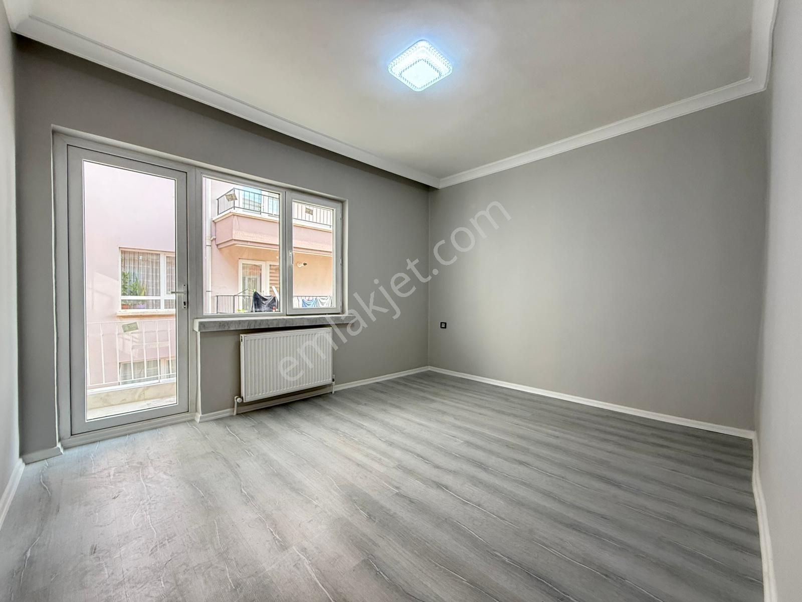 Kariyer'den Tepebaşın'da Manzaralı Katta Ultra Lüx Yapılı 3+1 Daire - Görsel 9