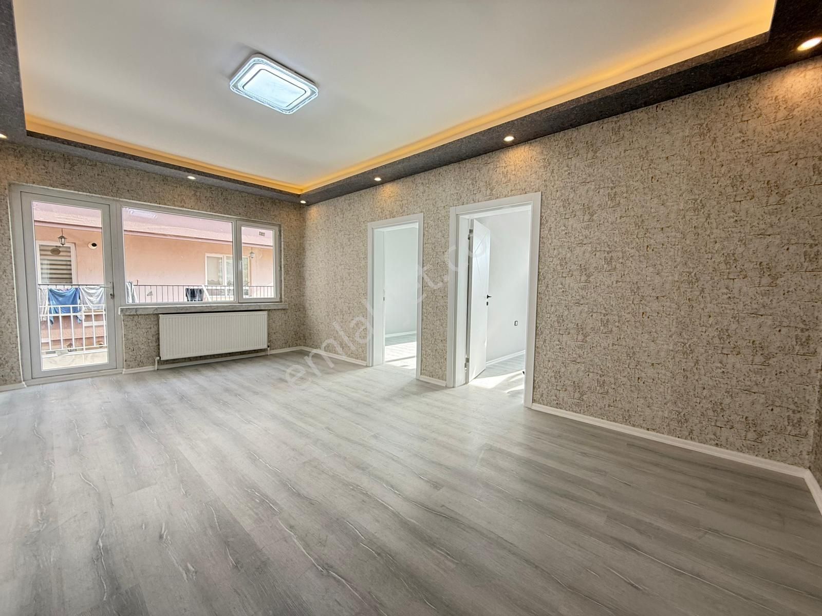 Kariyer'den Tepebaşın'da Manzaralı Katta Ultra Lüx Yapılı 3+1 Daire - Görsel 19