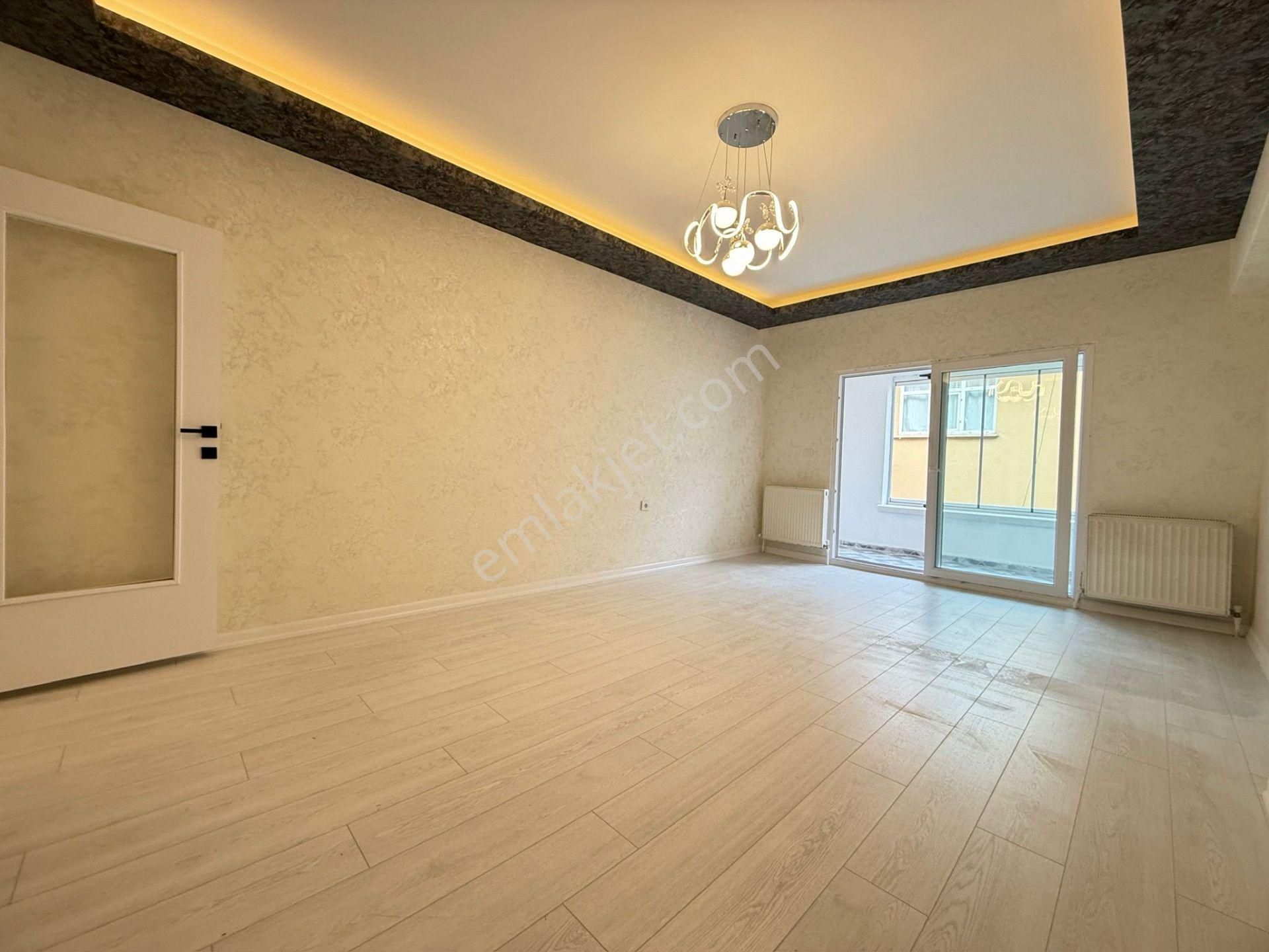 Kariyer'den Tepebaşı'nda Belediye Yakını Ara Katta Lüx 3+1 Daire