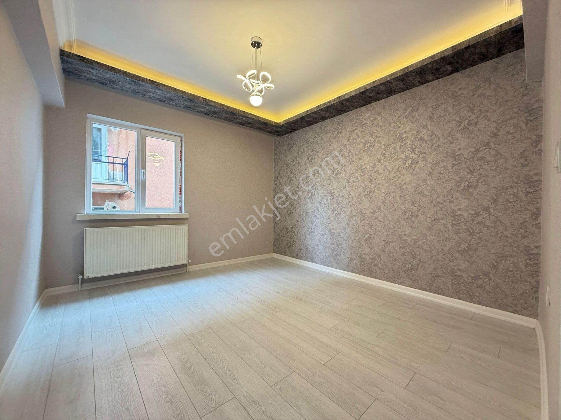 Kariyer'den Tepebaşı'nda Belediye Yakını Ara Katta Lüx 3+1 Daire - Görsel 21