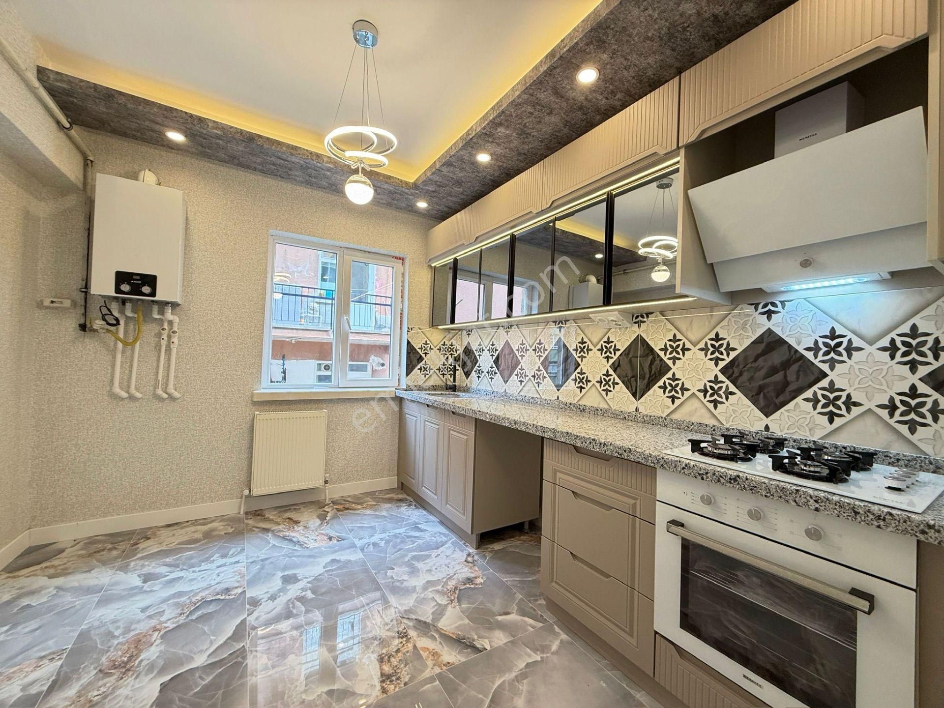 Kariyer'den Tepebaşı'nda Belediye Yakını Ara Katta Lüx 3+1 Daire - Görsel 6