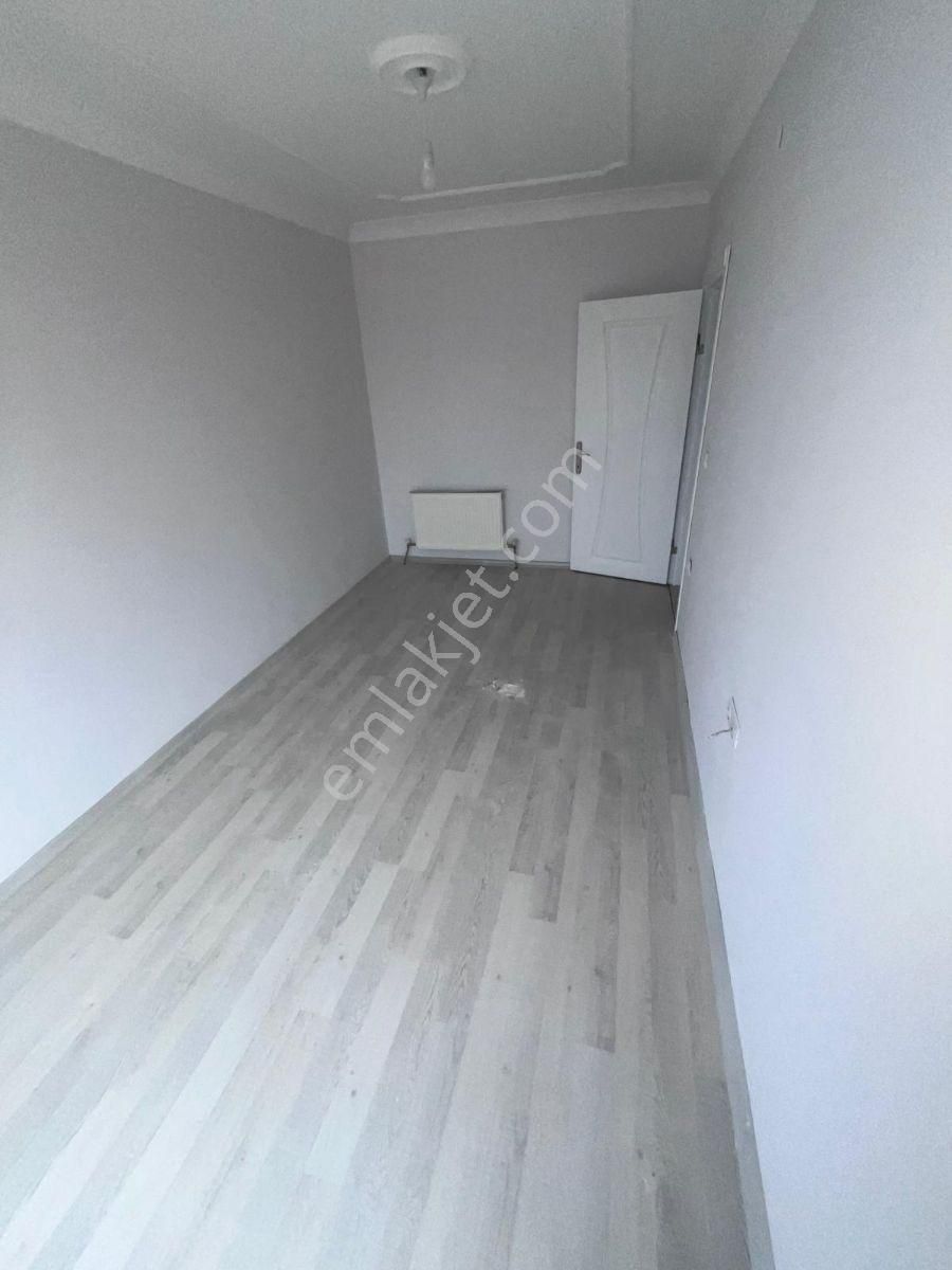 Kemalpaşa Mahallesi'nde Acil Satılık 2+1 Kapalı Mutfak Daire - Görsel 14
