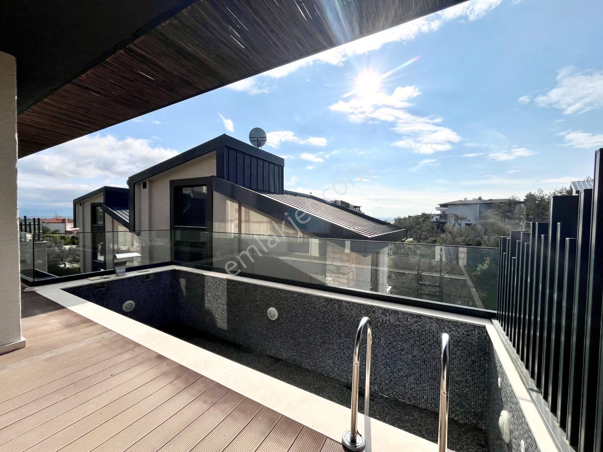 Yükselden Güre'de Saunalı Havuzlu Şık Tasarım Ultra Lux 4+1villa - Görsel 29