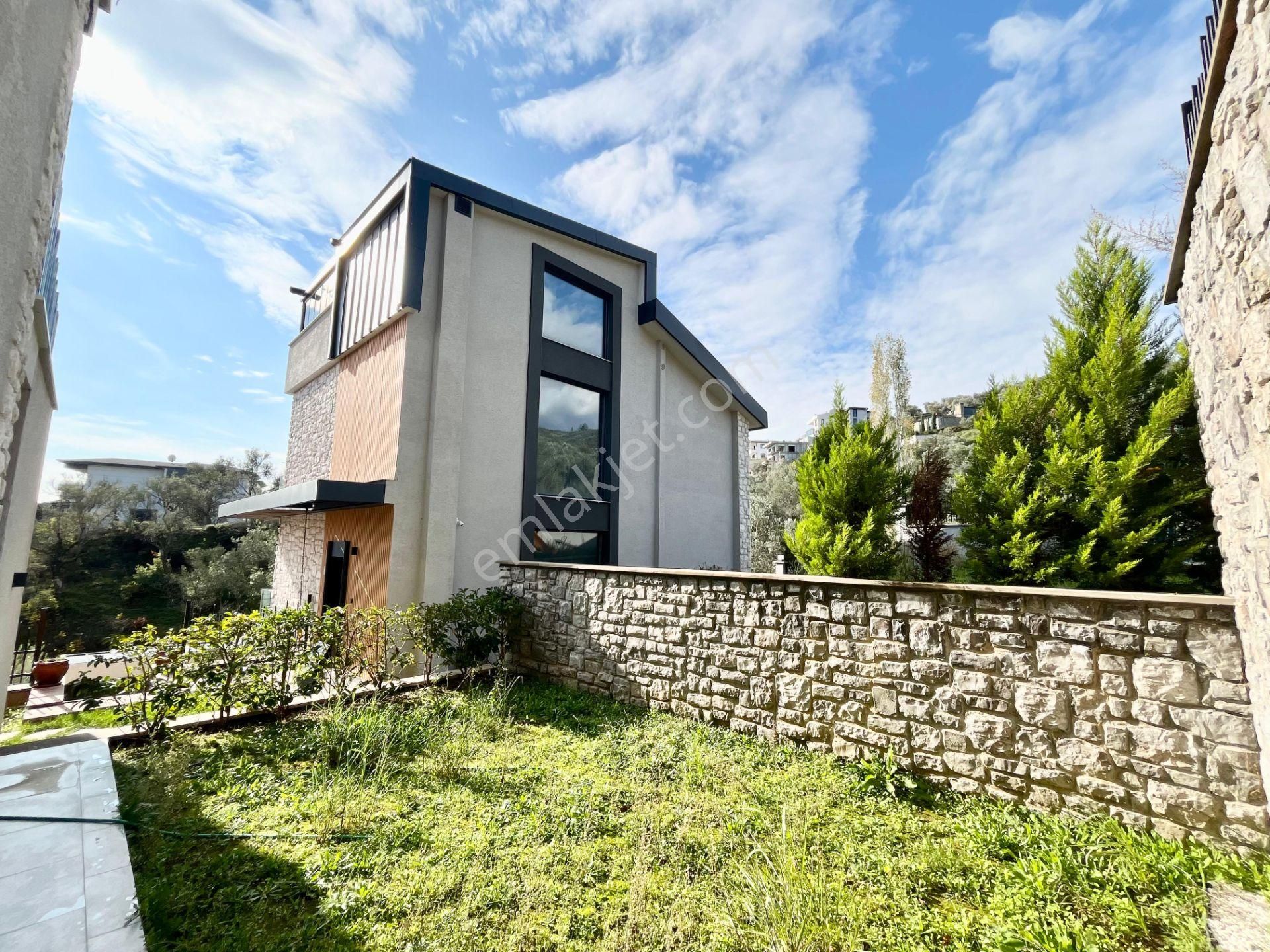 Yükselden Güre'de Saunalı Havuzlu Şık Tasarım Ultra Lux 4+1villa - Görsel 15