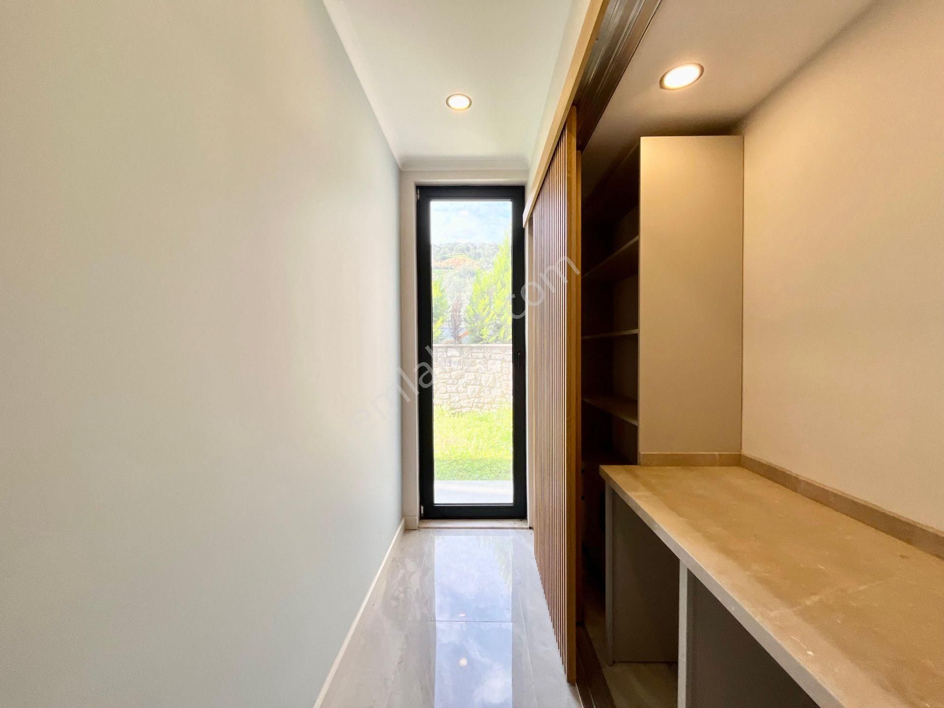 Yükselden Güre'de Saunalı Havuzlu Şık Tasarım Ultra Lux 4+1villa - Görsel 8