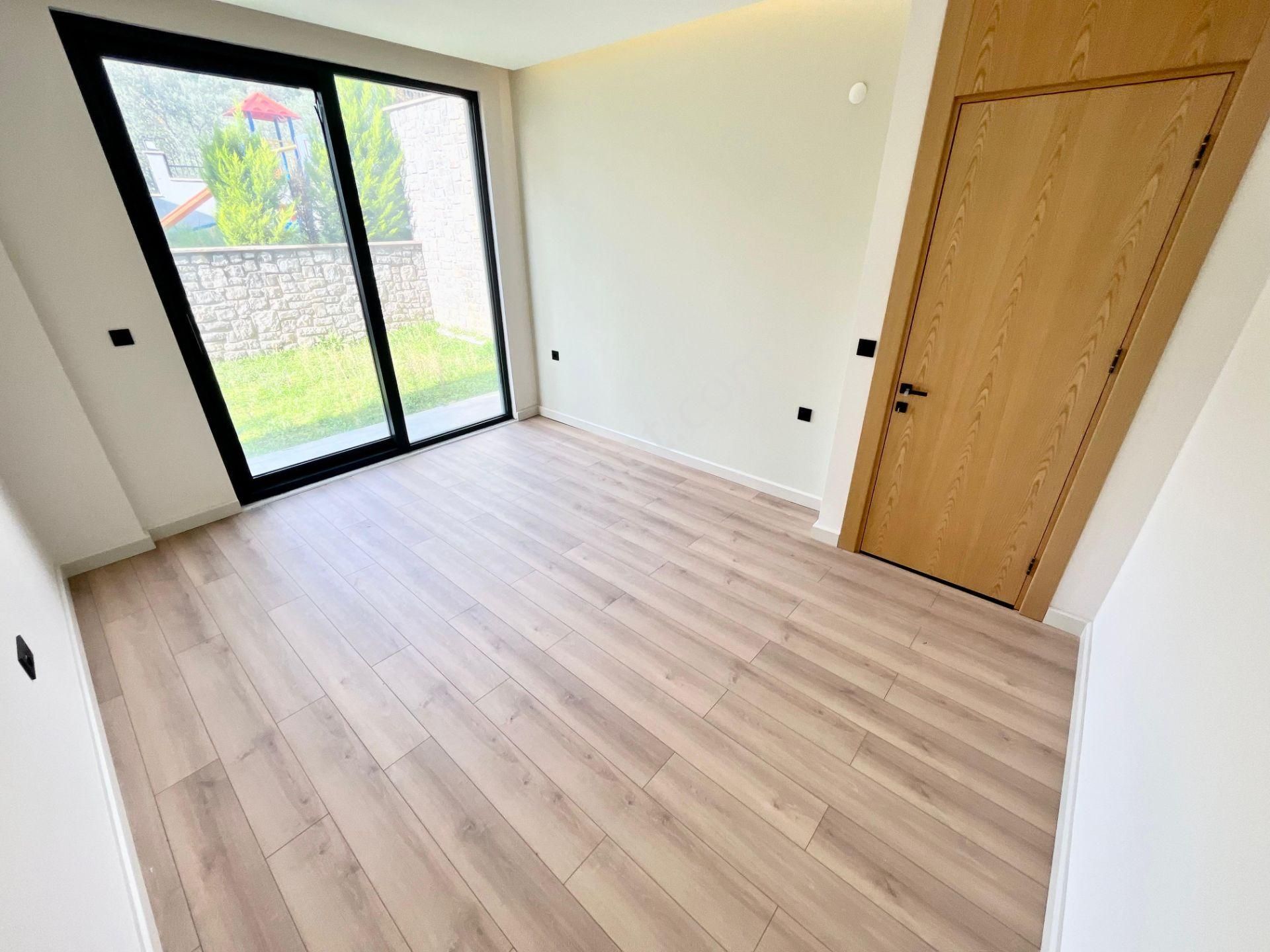 Yükselden Güre'de Saunalı Havuzlu Şık Tasarım Ultra Lux 4+1villa - Görsel 19