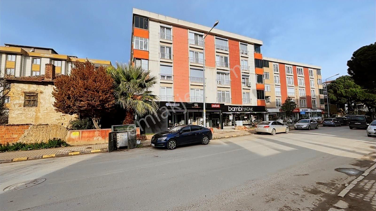 Karayaz'dan Cadde Üzeri Acil Satılık Ebeveyn Banyolu 3+1 Daire - Görsel 26