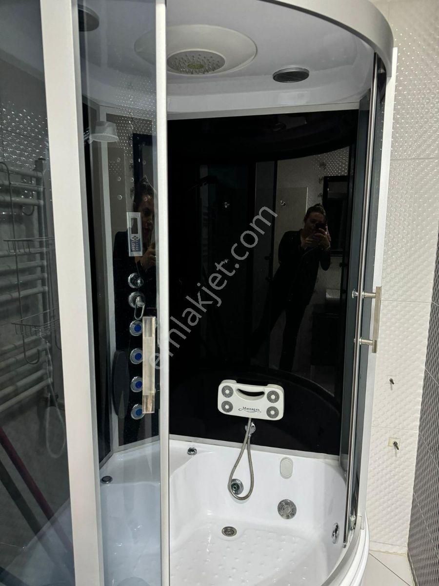 Karayaz'dan Cadde Üzeri Acil Satılık Ebeveyn Banyolu 3+1 Daire