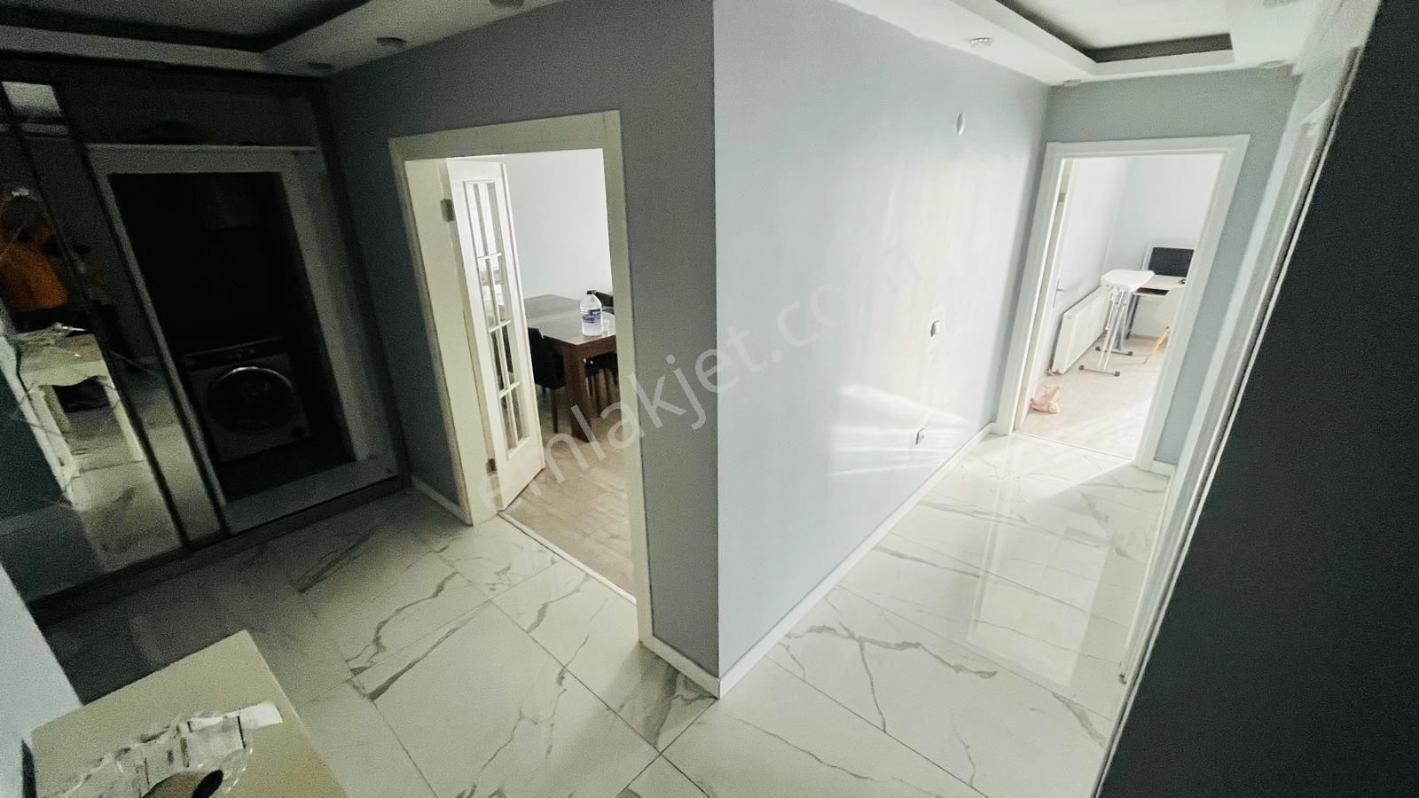 Karayaz'dan Cadde Üzeri Acil Satılık Ebeveyn Banyolu 3+1 Daire - Görsel 28