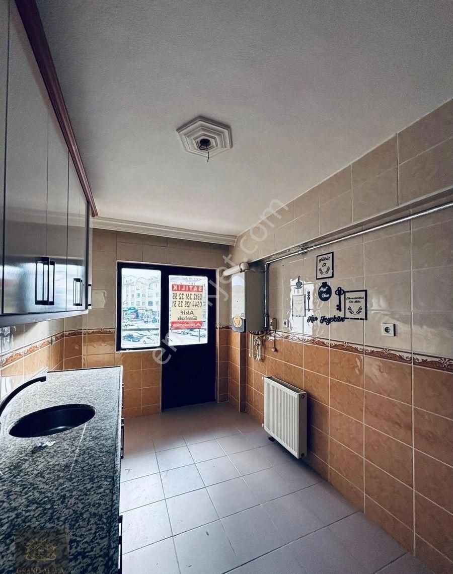 Acil Satılık Topçu Mahallesinde 3+1 - Görsel 17