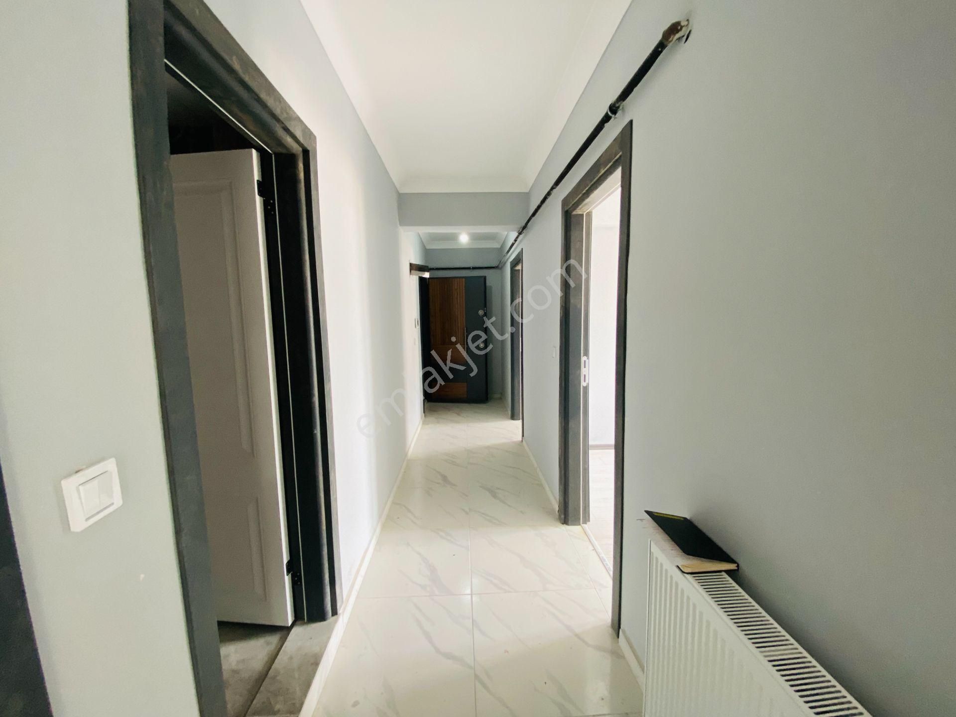 Güven'den Kapaklı'da Caddeye,servislere Yakın,k.otoparklı 2+1 Ev - Görsel 22