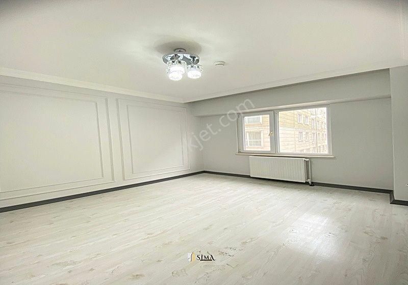 Otoparklı Güvenlikli Ebeveyn Banyolu Cadde Üzeri 3+1 Site İçi Daire - Görsel 24