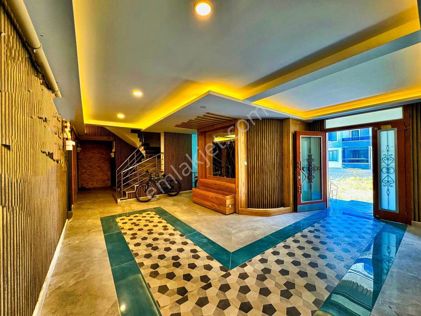 🛑🛑aktif'ten Akçay'da Satılık Full Eşyalı Arakat Otoparklı 1+1 Geniş Daire