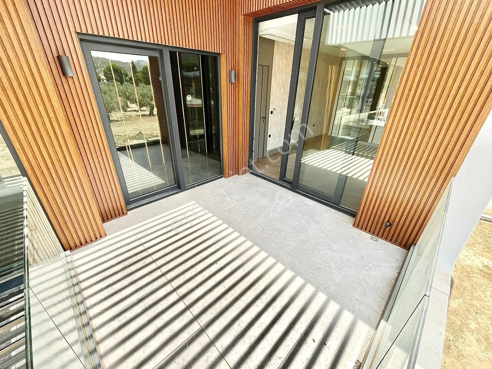 Yükselden Satılık Gürede Ultra Lux Sitede Havuzlu Tam Bağımsız 4+1 Villa - Görsel 31