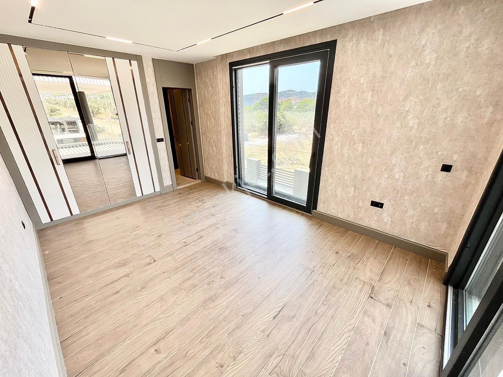 Yükselden Satılık Gürede Ultra Lux Sitede Havuzlu Tam Bağımsız 4+1 Villa - Görsel 25