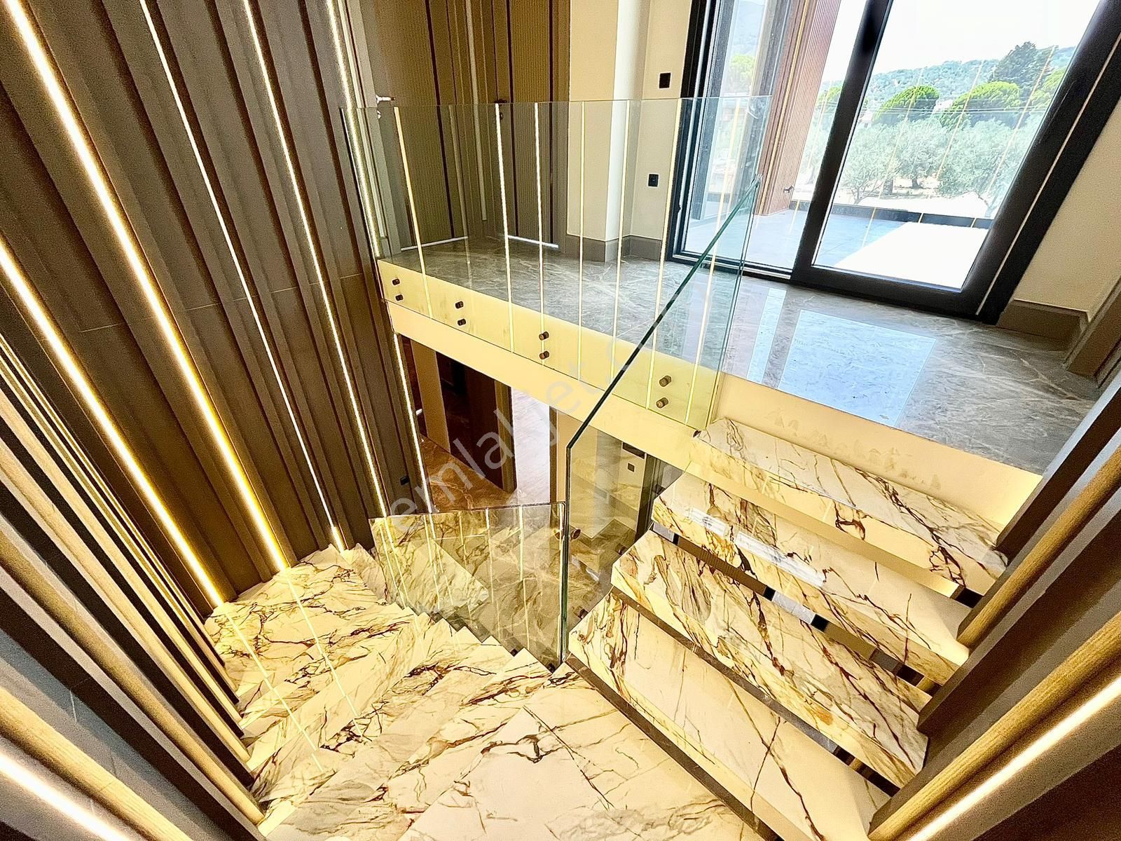 Yükselden Satılık Gürede Ultra Lux Sitede Havuzlu Tam Bağımsız 4+1 Villa - Görsel 15