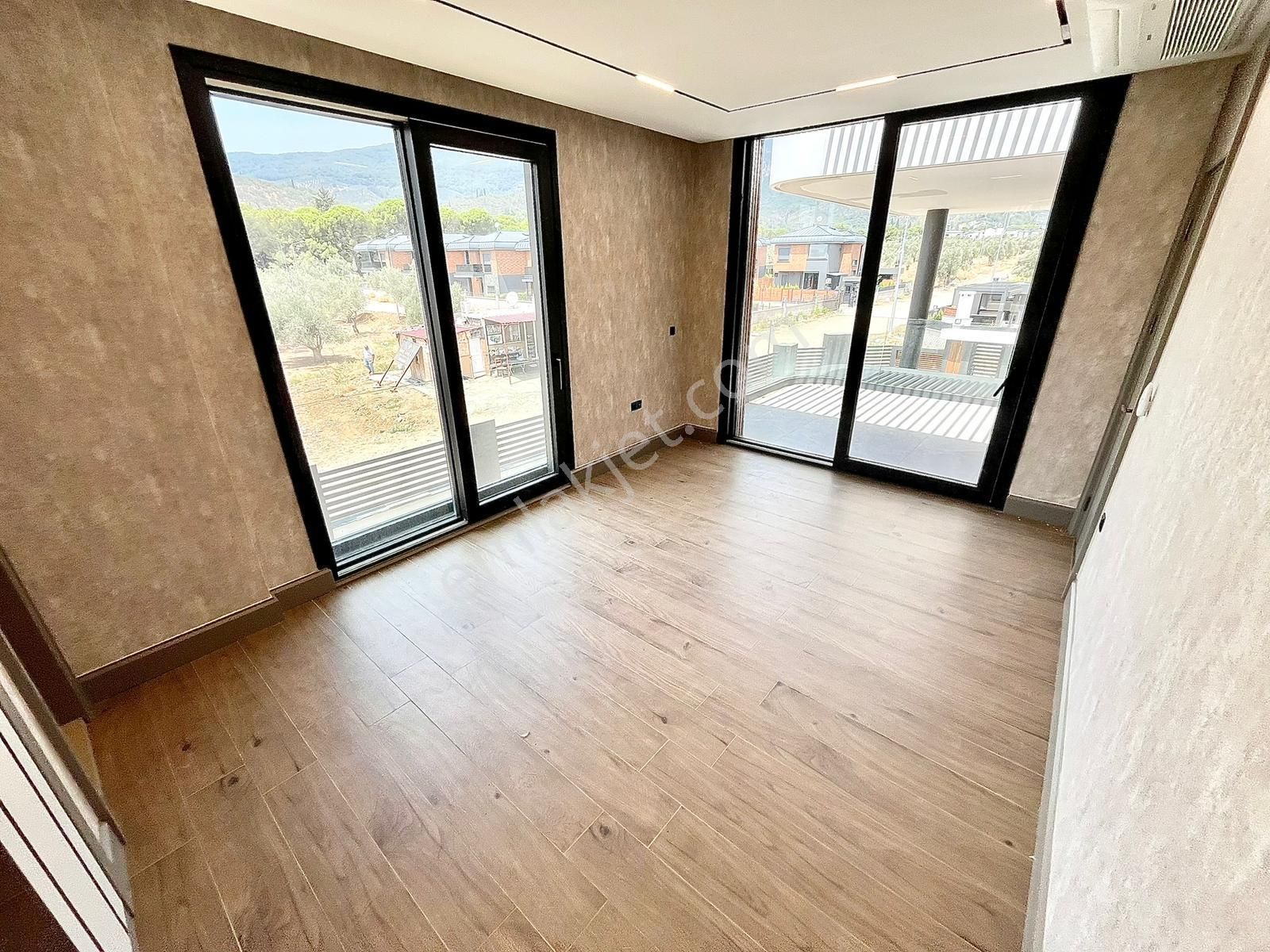 Yükselden Satılık Gürede Ultra Lux Sitede Havuzlu Tam Bağımsız 4+1 Villa - Görsel 24