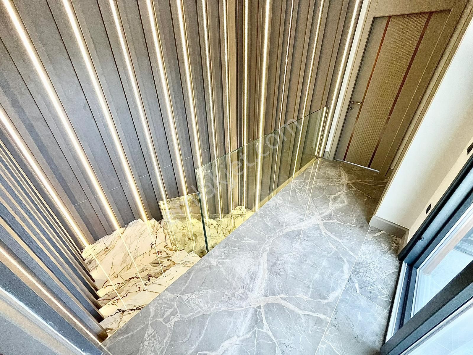 Yükselden Satılık Gürede Ultra Lux Sitede Havuzlu Tam Bağımsız 4+1 Villa - Görsel 14