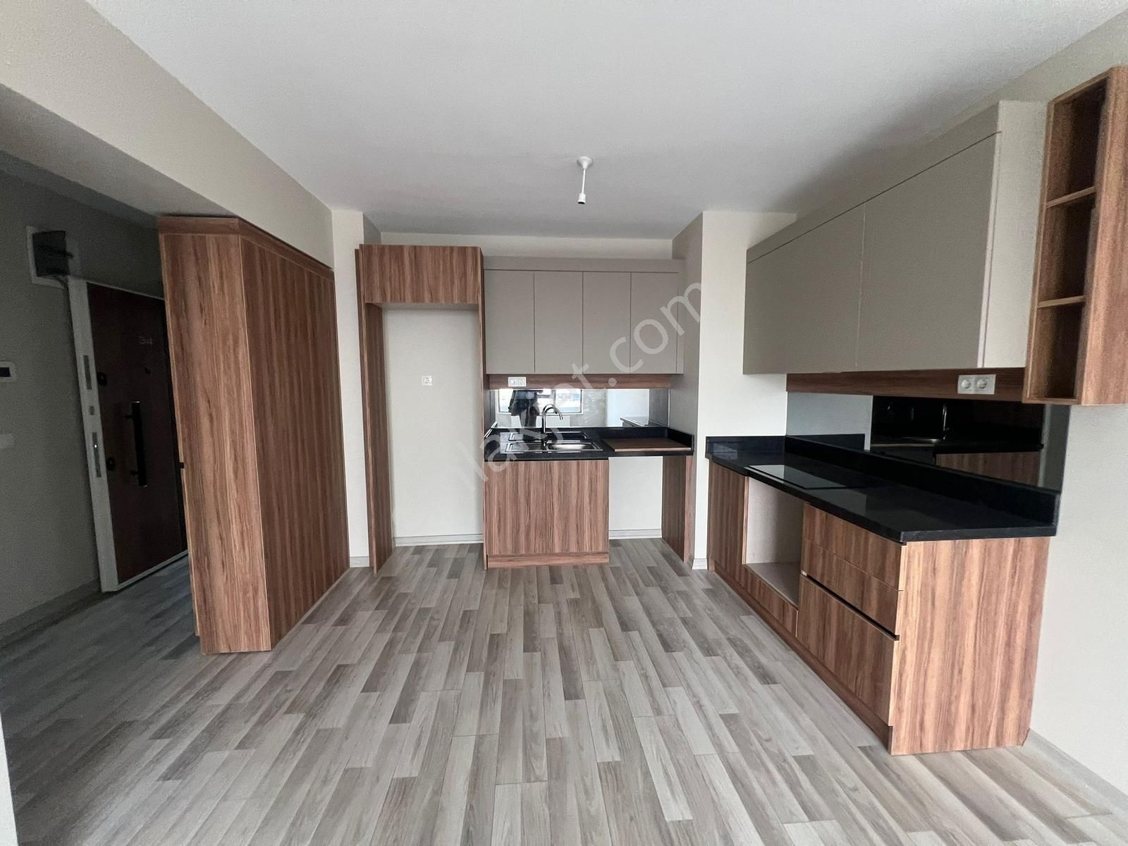 Eryaman Yeşilova Mah.bulvar Cephe Site İçi2+1sıfır Satılık Daire