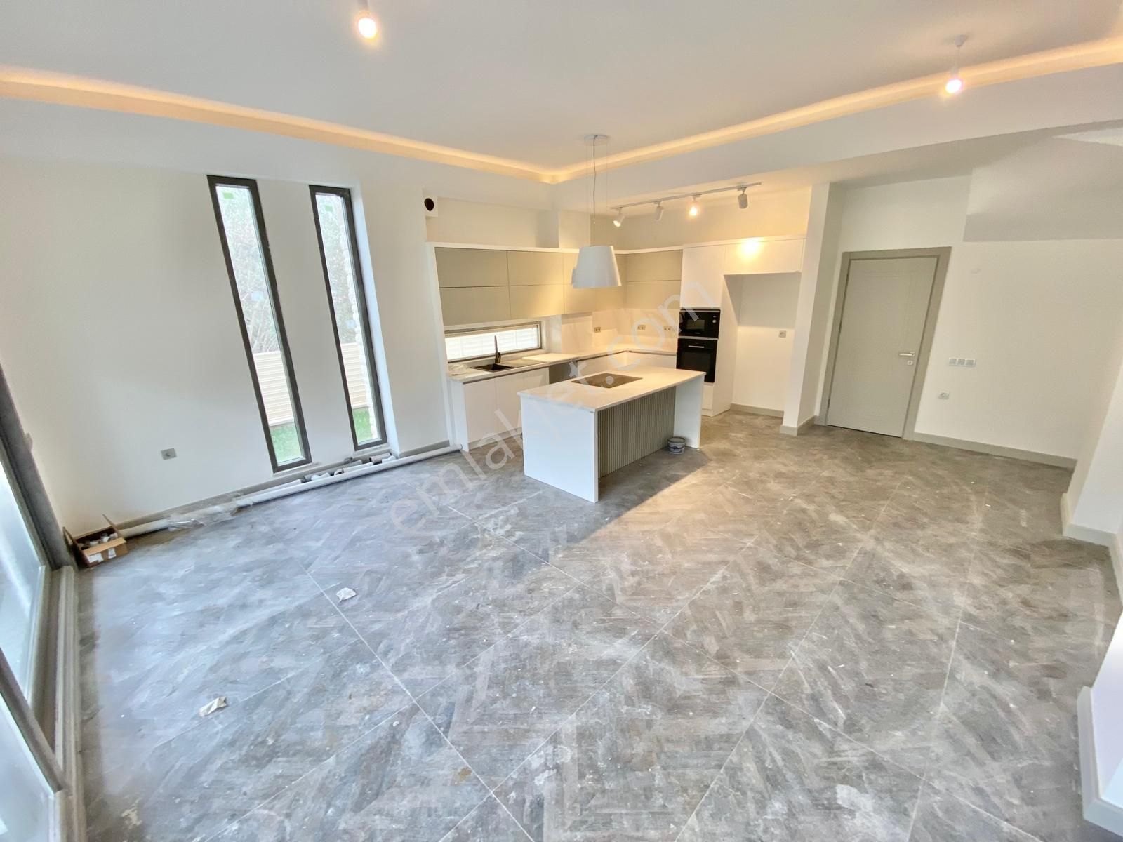 Yükselden Satılık Gürede Full Deniz Manzaralı Müstakil 4+1 Villa - Görsel 6