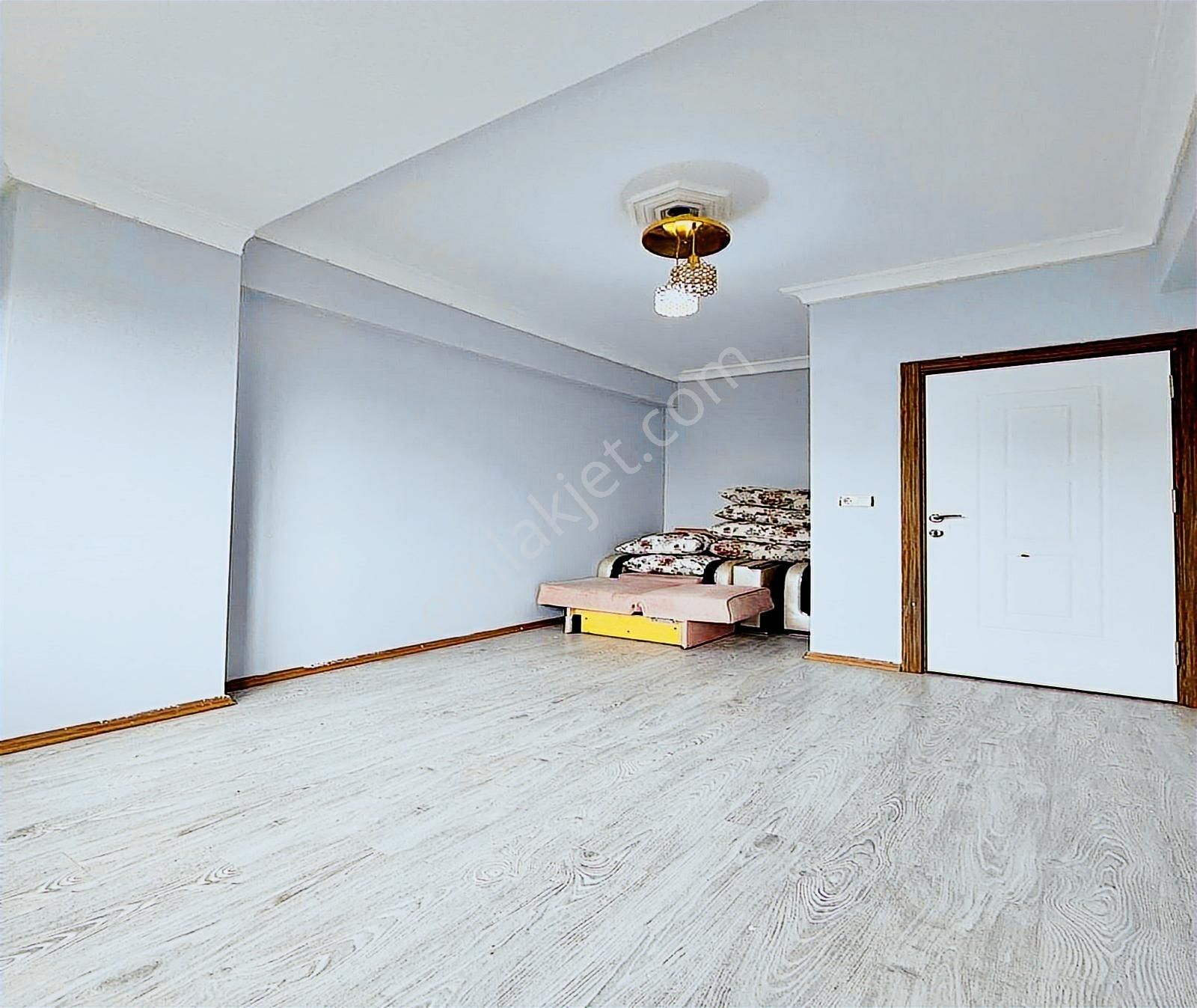 Metrobüse Yakın 5 Dakika Mesafede 1.kat 2+1 100m2 2.850.000 Tl - Görsel 28