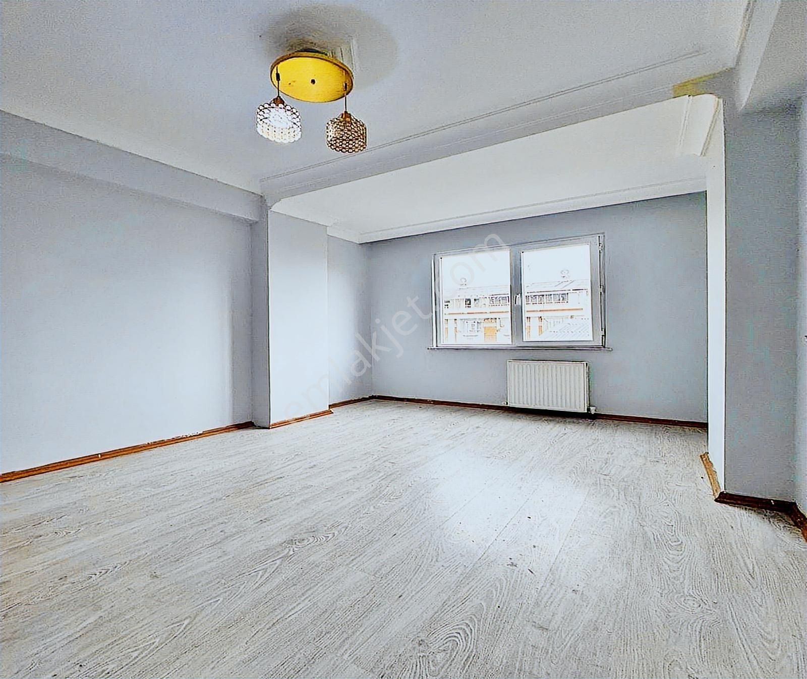 Metrobüse Yakın 5 Dakika Mesafede 1.kat 2+1 100m2 2.850.000 Tl - Görsel 24