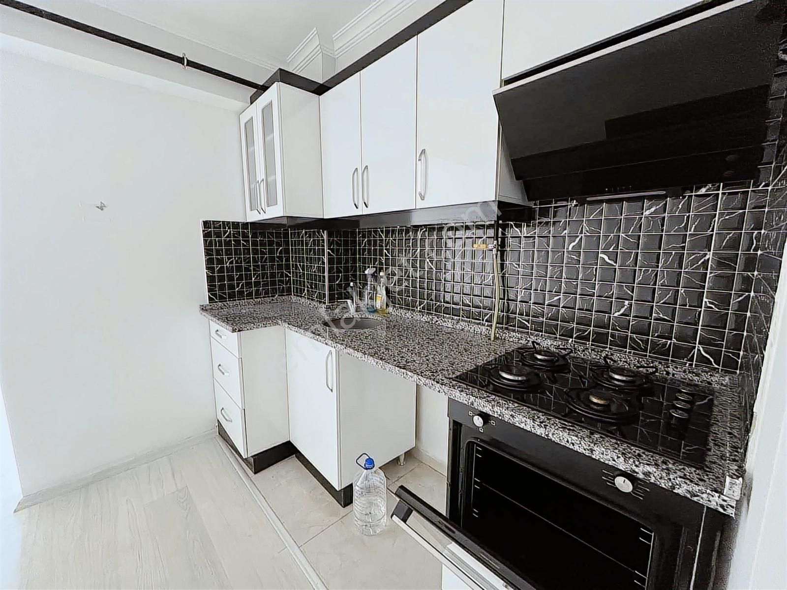 Gültepe Mahallesinde Kiralık 1+1 Daire - Görsel 16