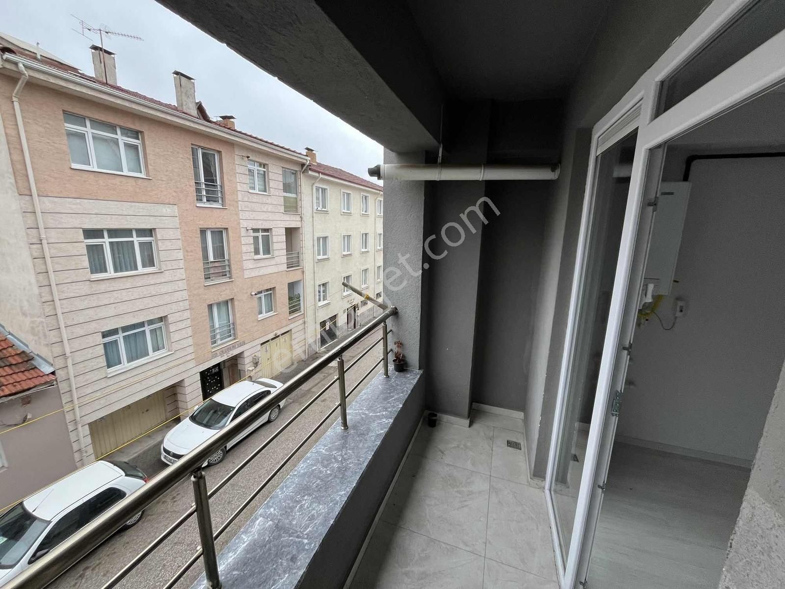 Gültepe Mahallesinde Kiralık 1+1 Daire - Görsel 23