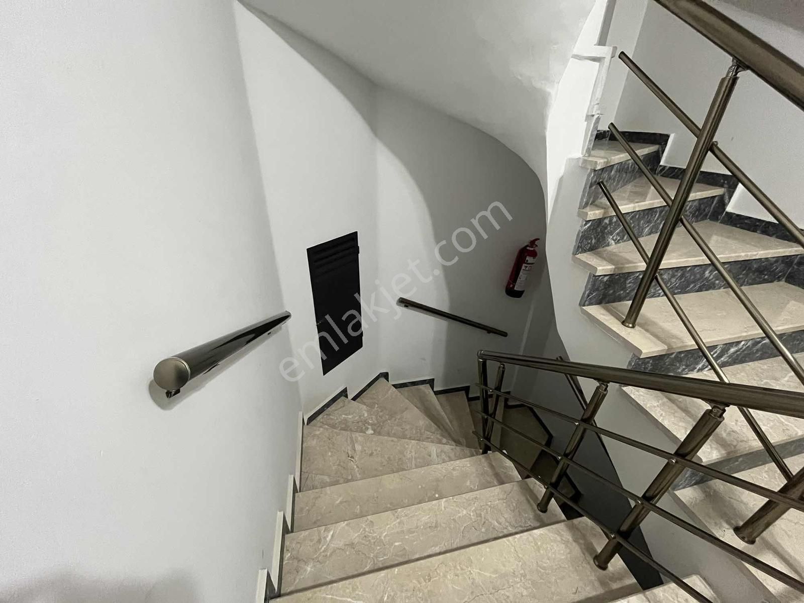 Gültepe Mahallesinde Kiralık 1+1 Daire - Görsel 11