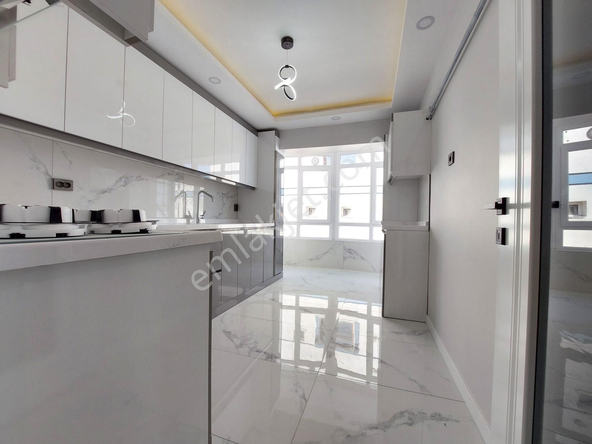 Elvan Mah De A Life Hastane Yakını Satılık 3+1 Kat Ta Ful Yapılı Geniş Daire - Görsel 5