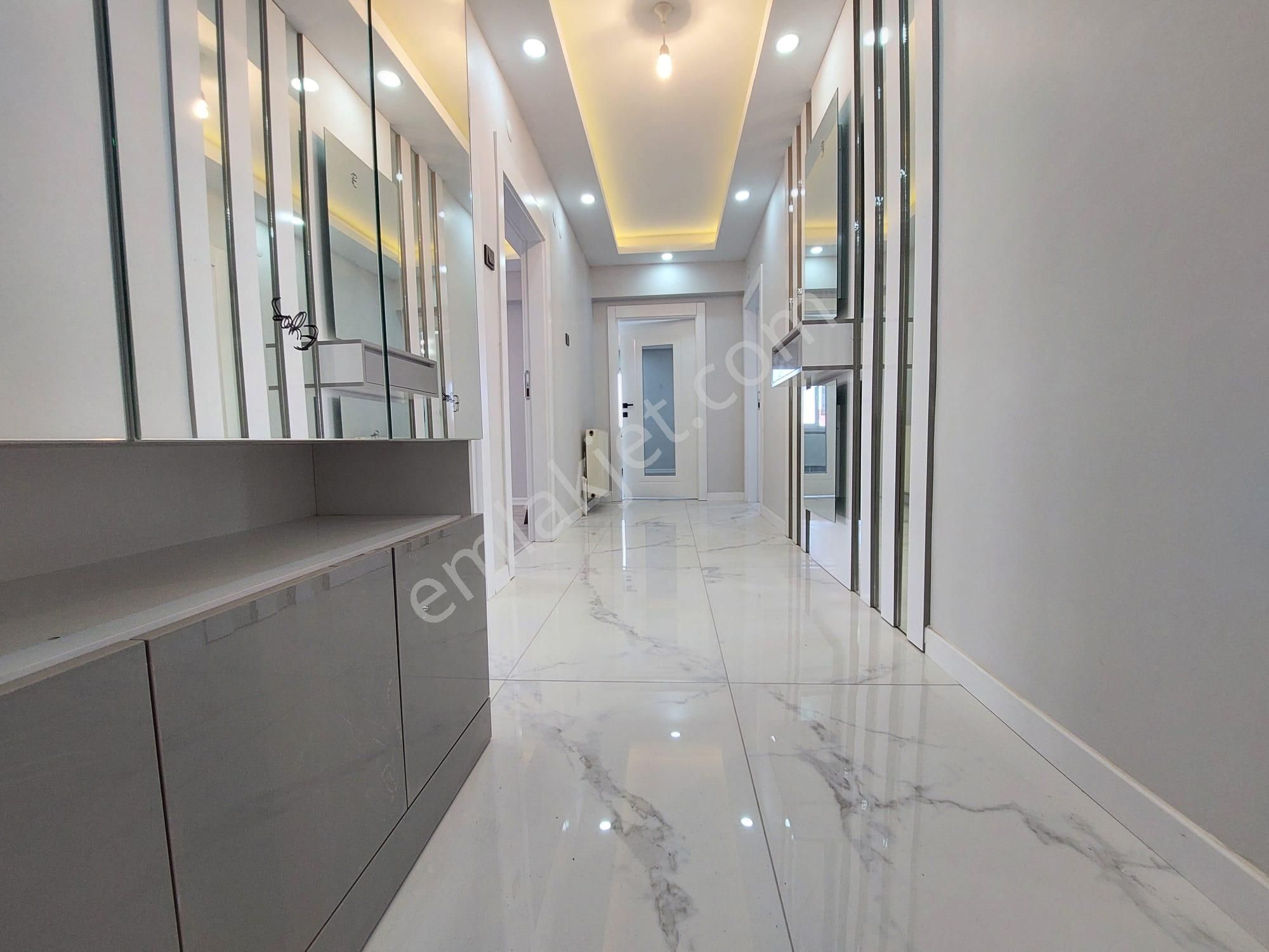 Elvan Mah De A Life Hastane Yakını Satılık 3+1 Kat Ta Ful Yapılı Geniş Daire - Görsel 29