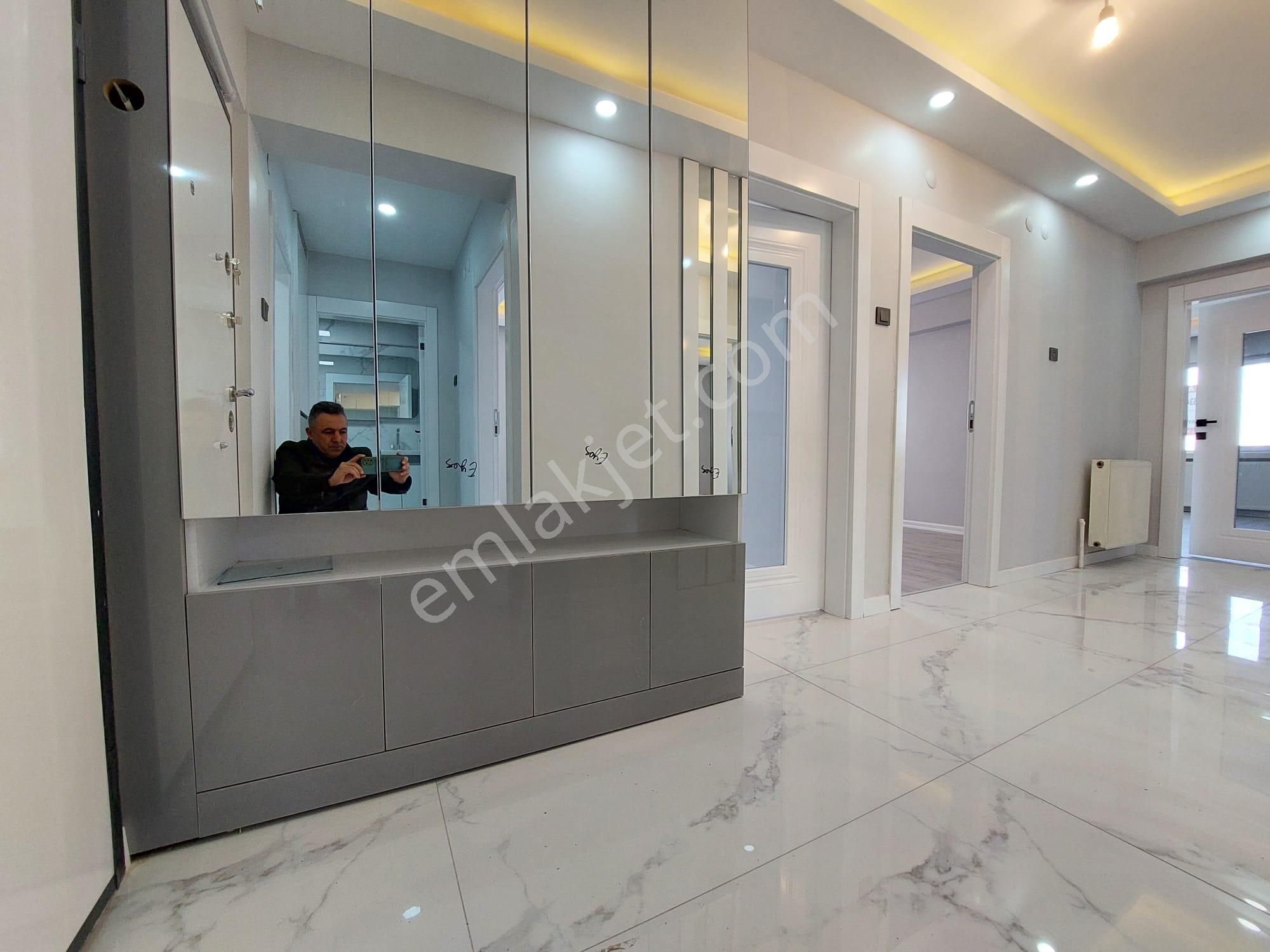 Elvan Mah De A Life Hastane Yakını Satılık 3+1 Kat Ta Ful Yapılı Geniş Daire - Görsel 25