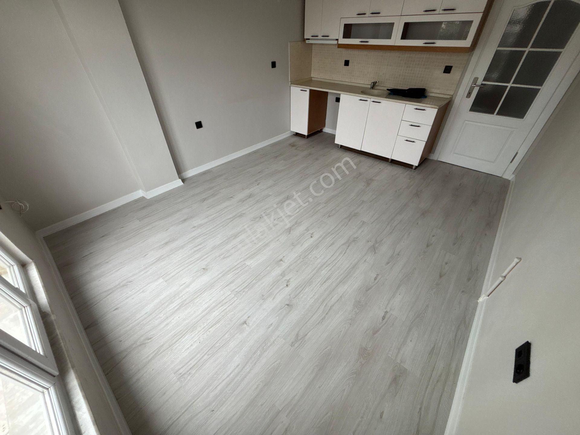 Sakarya Karasu Da Yalı Mah’de Denize Sıfır 1+1 Daire !! Pazarlıklı - Görsel 3