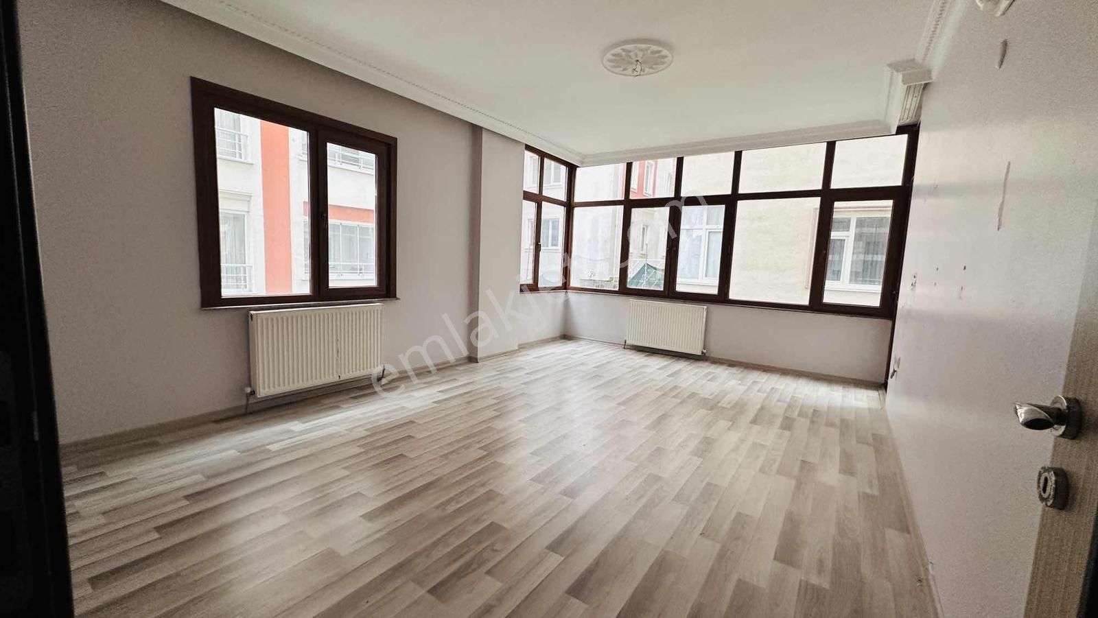 Çerkezköy Merkezi Konumda 2+1 105 M2 Daire