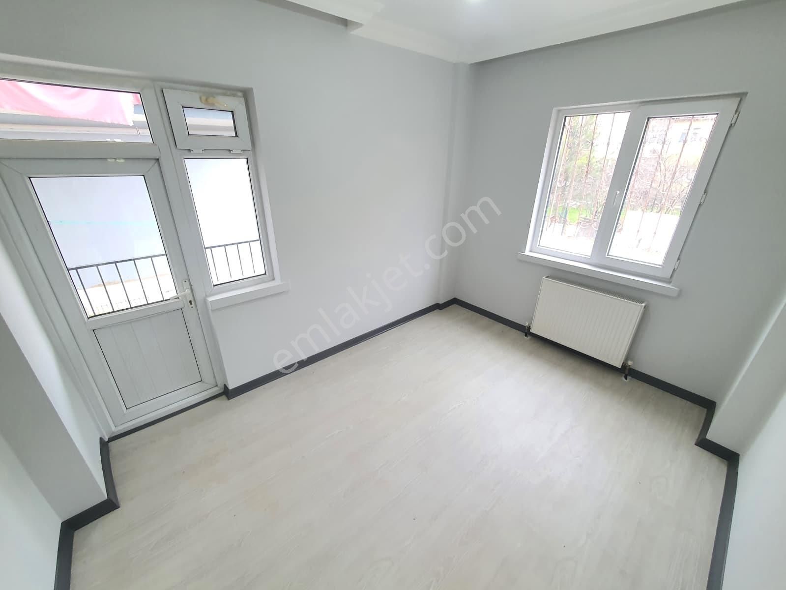 Plevne Mah'de Cadde Üzeri Ful Yapılı Kat Konumunda Daire - Görsel 6