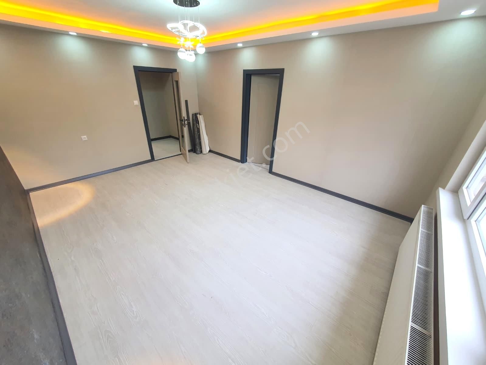 Plevne Mah'de Cadde Üzeri Ful Yapılı Kat Konumunda Daire - Görsel 30