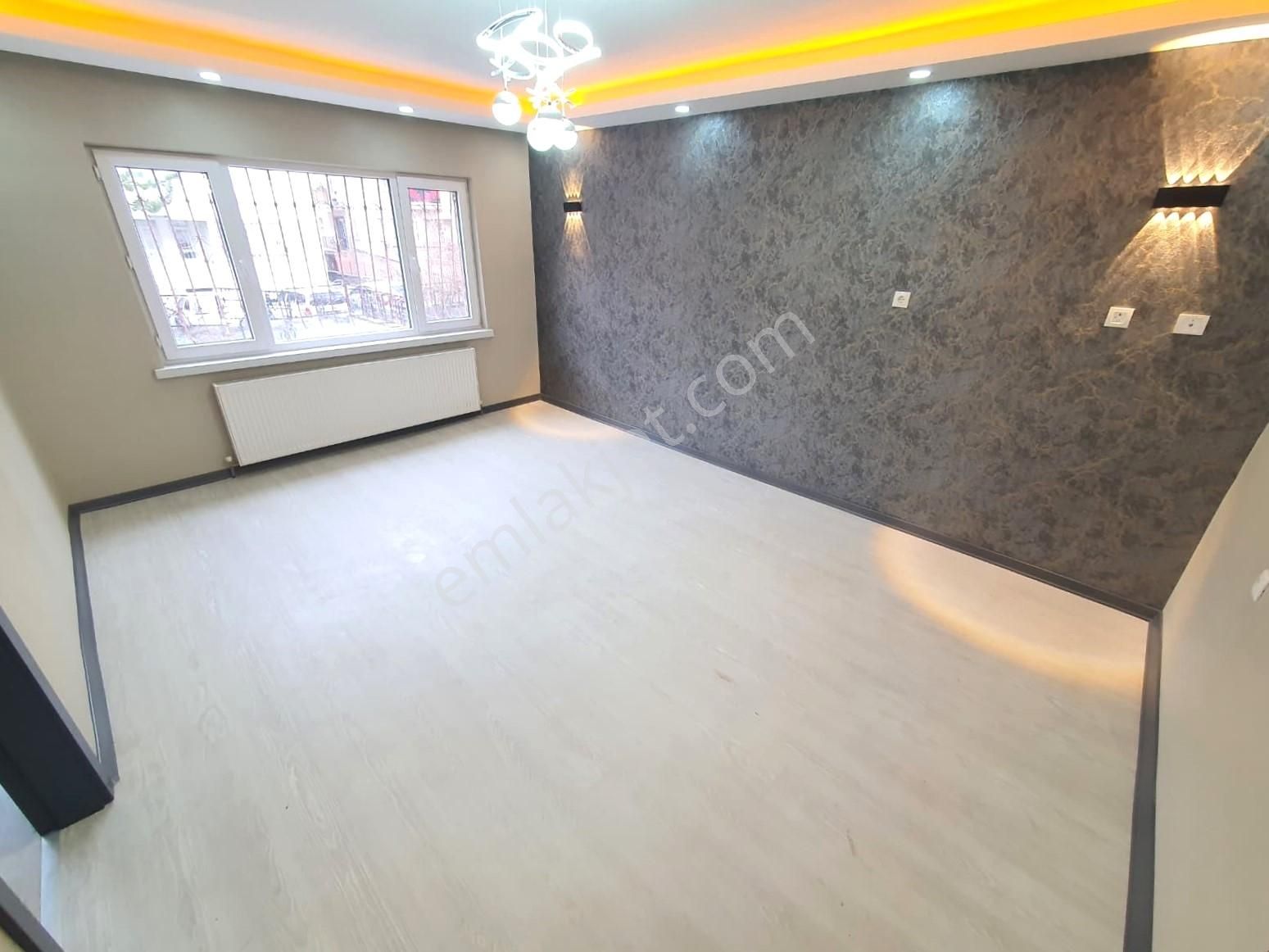 Plevne Mah'de Cadde Üzeri Ful Yapılı Kat Konumunda Daire - Görsel 9