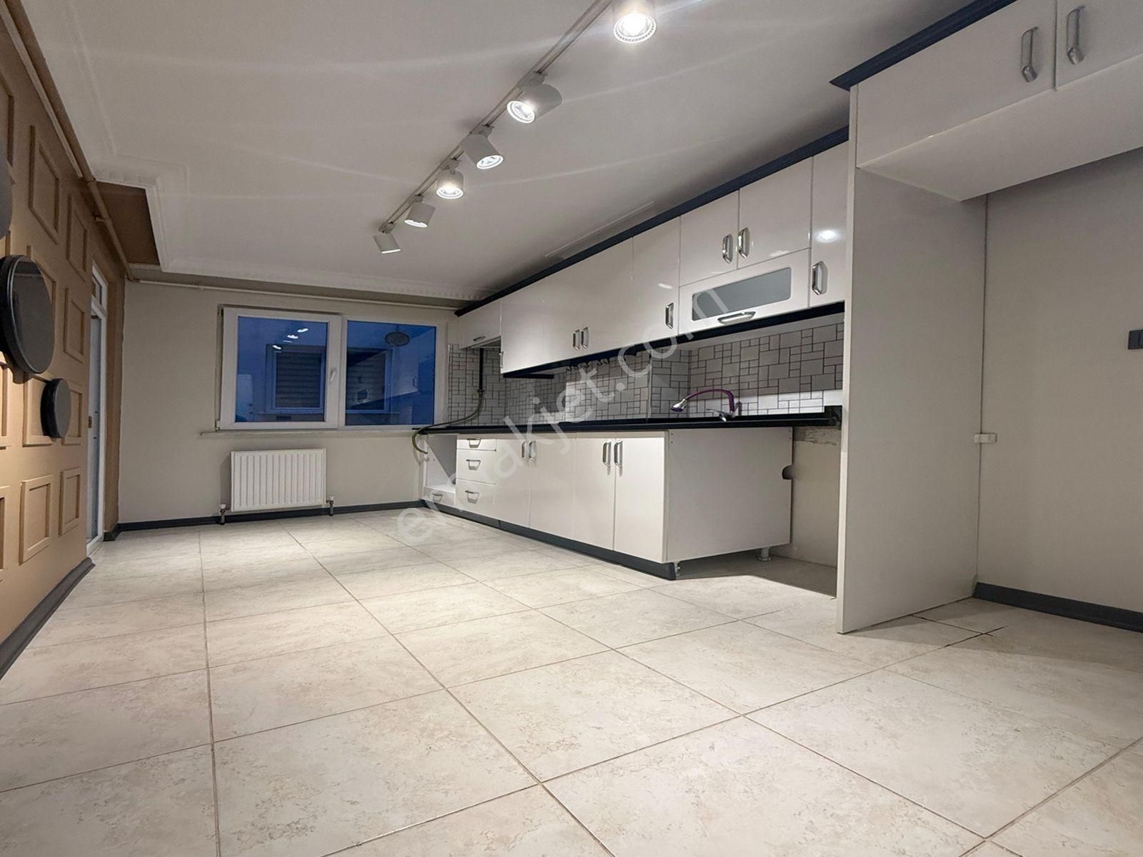 Esenyurt Meydan Doğan Araslı Dibi 2+1 110m2 Özel Dekorlu Daire ! - Görsel 5