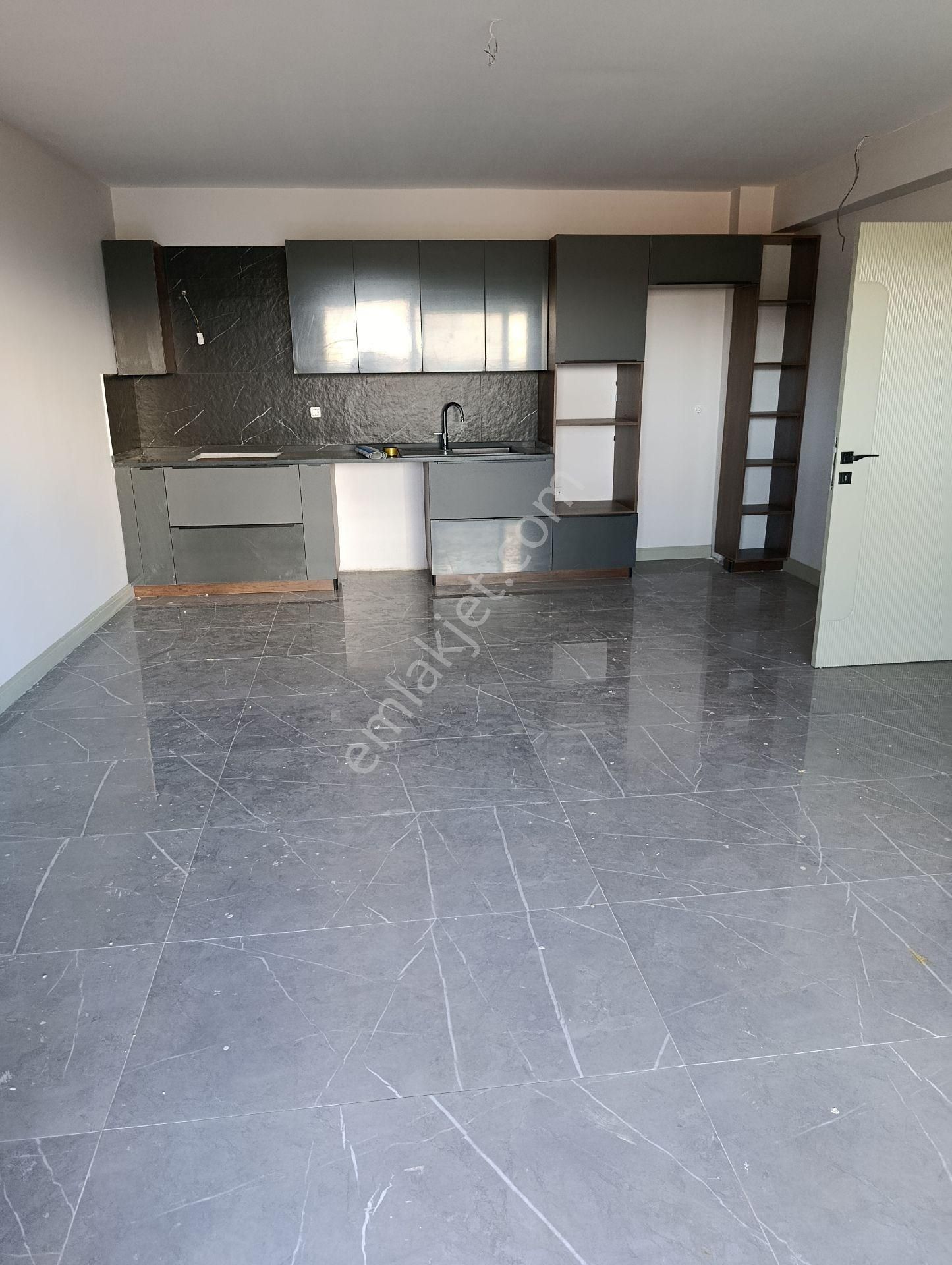 Uğurmumcu Mah Devlet Hastanesi Karşısı Kiralık 3+1 Daire - Görsel 13