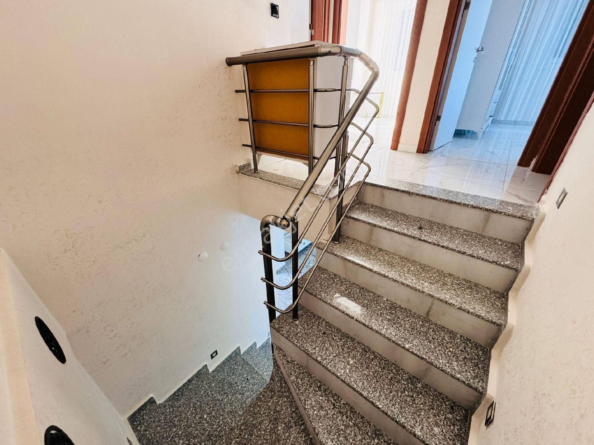 Hisar'da Fırsat! Havuzlu Sitede Masrafsız 3+1 Müstakil Tadında Satiılık Villa - Görsel 19