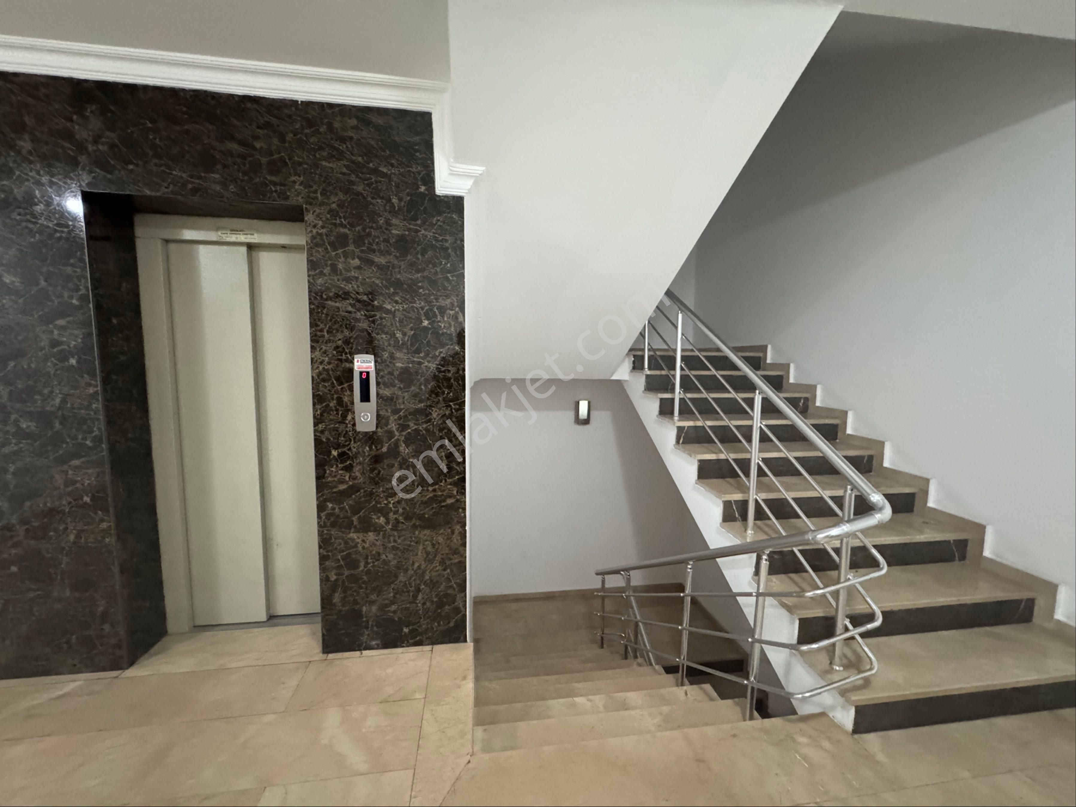 Tosmurda Satılık Geniş 2+1 Havuzlu Daire - Görsel 25