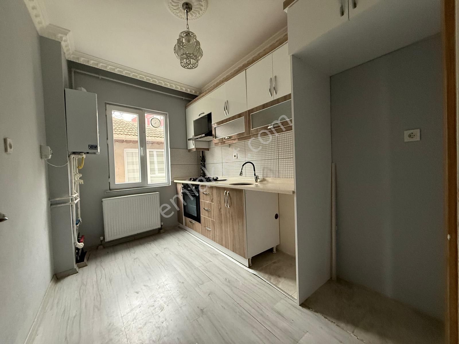 Ergünler İnşaattan 2+1 Ara Kat Merkezde Kiralık Daire - Görsel 3