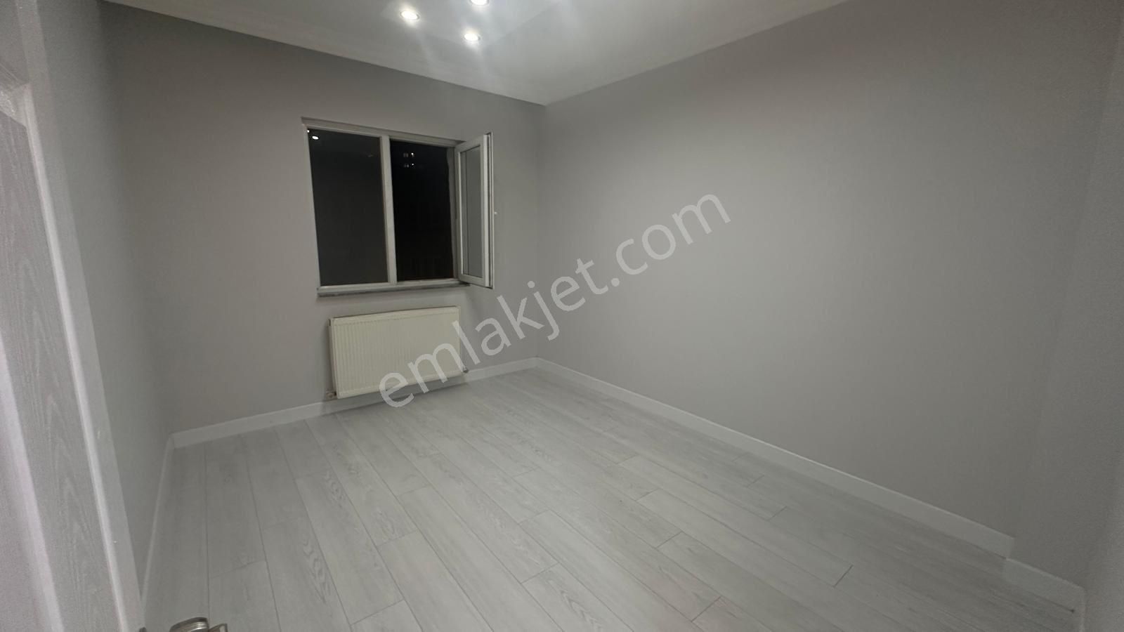 Pınarbaşı Mahallesi 3 + 1 Acil Üçüncü Kat Satılık Daire Full Yapılı - Görsel 32
