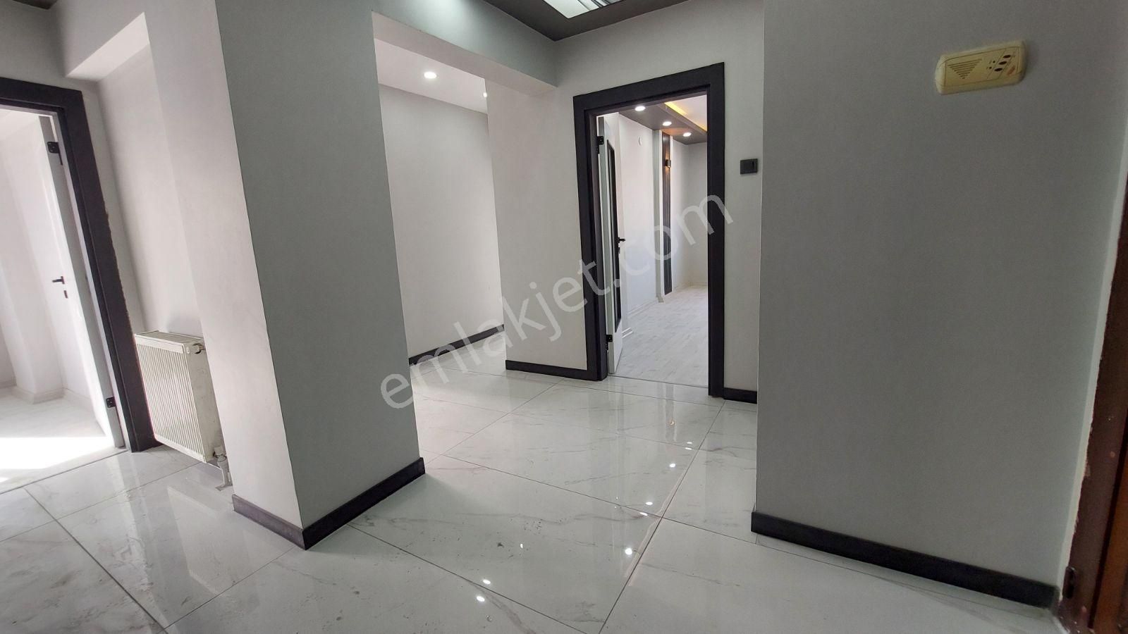 Akşemsettin'de Güney Yol 3 Cepheli Full Utra Lüks 3+1 - Görsel 5